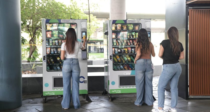 Vending Machine - Maquinas Dispensadoras en las estaciones del MIO